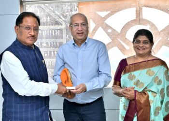 मुख्यमंत्री श्री साय से एनएमआईएमएस के प्रतिनिधियों ने की सौजन्य मुलाकात