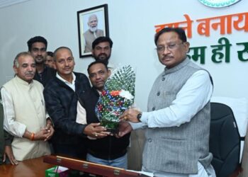 मुख्यमंत्री श्री विष्णु देव साय से कुंभकार समाज के प्रतिनिधि मंडल की सौजन्य मुलाकात