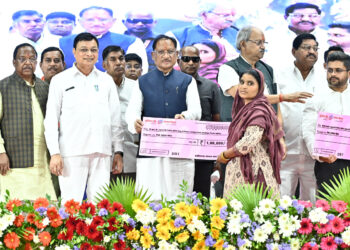 विशेष लेख : सुशासन, संवेदना और सुरक्षा : श्रमिक हित में छत्तीसगढ़ सरकार के दो वर्ष