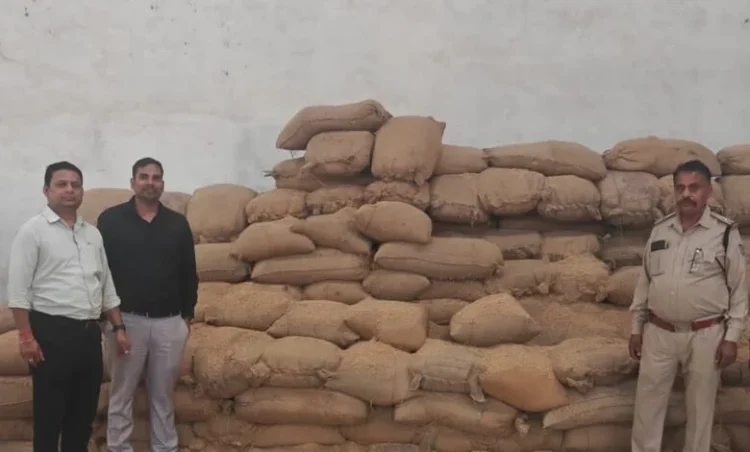 Raigarh News: रायगढ़ में अवैध धान खपाने की बड़ी साजिश नाकाम, 23 कोचियों-बिचौलियों से 4583 क्विंटल धान जप्त