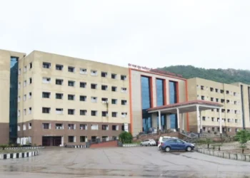 Raigarh News: रायगढ़ मेडिकल कॉलेज में मरीजों के लिए न्यूरोसर्जन, यूरो सर्जन एवं नेफ्रोलॉजी डॉक्टर की सुविधा