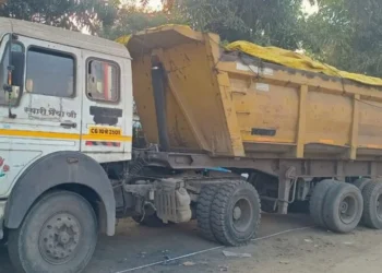 Raigarh News: घरघोड़ा पुलिस ने फर्जी नंबर प्लेट लगाकर कोयला तस्करी का किया भंडाफोड़, दो आरोपी गिरफ्तार