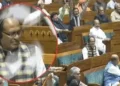 VB G-RAM-G Bill Passed: लोकसभा में पास हुआ ‘VB–G RAM-G’ बिल, विपक्ष ने फाड़ दी बिल की प्रतियां, स्पीकर नाराज