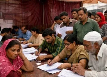 Chhattisgarh latest news: छत्तीसगढ़ में 27 लाख लोग वोटर लिस्ट से बाहर! जानें कौन से जिलों में कितने वोटरों के हट सकते हैं नाम