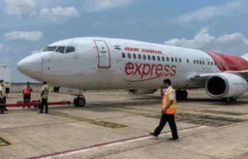 Air India Express PayDay sale: हवाई यात्रियों के लिए खुशखबरी, नए साल में मात्र 1850 रुपये में कर सकेंगे हवाई सफर! यहां जानें डिटेल