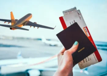 Air Ticket Price Hike: एयरपोर्ट से हवाई सफर करना होगा महंगा; 22 गुना बढ़ सकती है फीस, इस कारण टिकट के लिए चुकाने होंगे ज्यादा पैसे