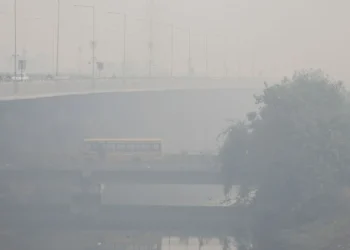 नवंबर में गाजियाबाद रहा देश का सबसे प्रदूषित शहर, जानें दिल्ली किस नंबर पर रही