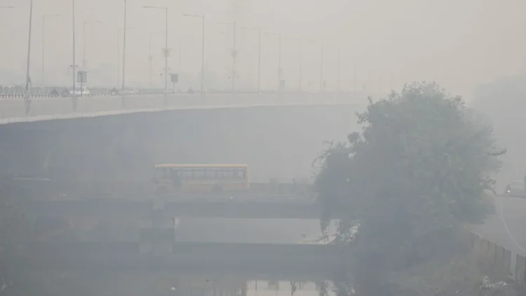 नवंबर में गाजियाबाद रहा देश का सबसे प्रदूषित शहर, जानें दिल्ली किस नंबर पर रही