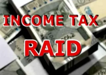 CG IT Raid Update: छत्तीसगढ़ में लोहा कारोबारी के 45 ठिकानों पर आयकर विभाग की छापेमारी, 7 करोड़ नकद और ज्वेलरी जब्त, दस्तावेजों की जांच जारी