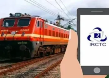 IRCTC Aadhaar Link New Rule: रेलवे का नया नियम बेहद सख्त, बिना आधार कार्ड के नहीं मिलेगा टिकट, 12 जनवरी से पूरे दिन बुकिंग बंद