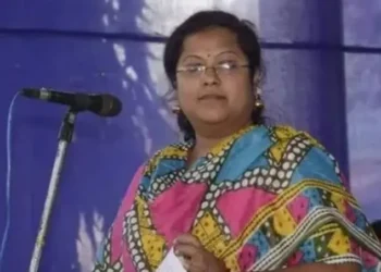 Chhattisgarh current news: छत्तीसगढ़ शराब घोटाला मामले में ED का बड़ा एक्शन, पूर्व CM की पूर्व उपसचिव सौम्या चौरसिया दोबारा गिरफ्तार..