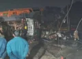 UP Accident: भीषण सड़क हादसा; बस पर ट्रक की भयंकर टक्कर से 3 लोगों की मौत… यात्री शीशा तोड़कर कूदे, 24 झुलसे…