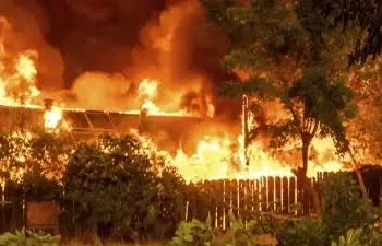 China Building Fire: बहुमंजिला रिहायशी इमारत में लगी भीषण आग, 12 लोगों की हुई दर्दनाक मौत