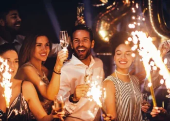 New-Year Party 2026: नए साल के जश्न पर कड़ी निगरानी, New Year जश्न पर नाइट विजन कैमरों और ड्रोन से होगी निगरानी, ऐसा करने पर होगी सख्त कार्रवाई