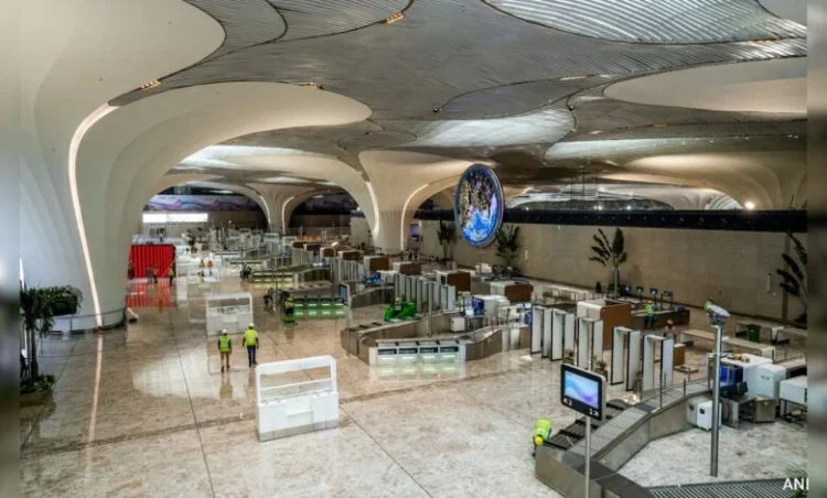Navi Mumbai International Airport: आज से नवी मुंबई इंटरनेशनल एयरपोर्ट हुआ शुरू, पहले दिन 30 फ्लाइट्स भरेंगी उड़ान