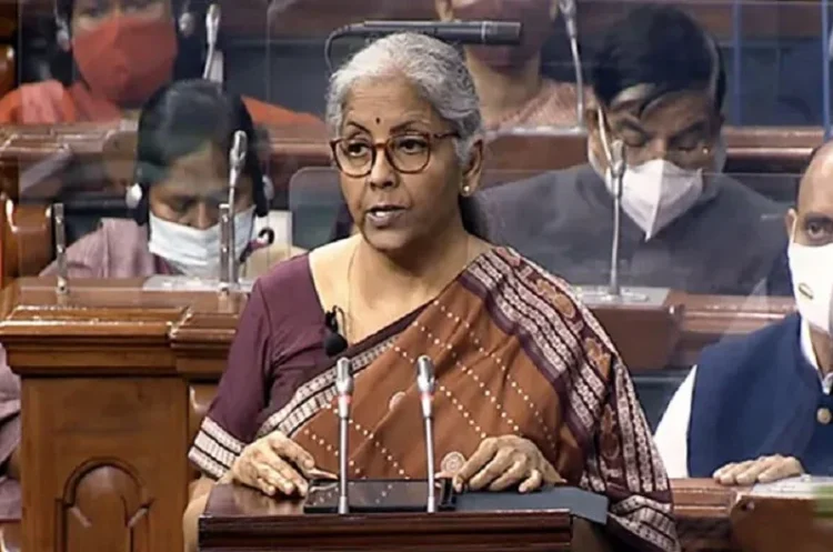 Insurance Bill 2025: सरकार ने पेश किया नया इंश्‍योरेंस बिल! सस्‍ती पॉलिसी, ज्‍यादा कवरेज, यहां जानें नए बिल की 10 बड़ी बातें