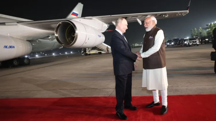 एयरपोर्ट पर व्लादिमीर पुतिन का स्वागत करने के बाद PM मोदी का पहला बयान, जानिए क्या बोले