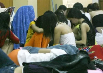 Sex Racket news: स्पा सेंटर पर मिलीं थाईलैंड और नेपाल की लड़कियां, मसाज की आड़ में चल रहा था जिस्मफरोशी का धंधा… 10 युवतियां गिरफ्तार