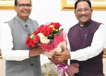 मुख्यमंत्री श्री विष्णुदेव साय से केंद्रीय कृषि मंत्री श्री शिवराज सिंह चौहान ने की सौजन्य मुलाकात