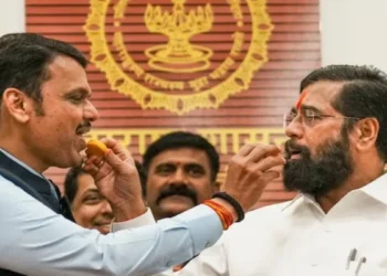 ठाकरे परिवार 25 वर्षों के बाद मुंबई के नगर निकाय पर अपनी पकड़ खो रही हैं।