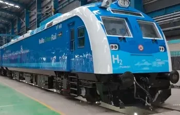 India’s Train:भारत में पहली बार चलेगी हाइड्रोजन गैस से ट्रेन। पर्यावरण के अनुकूल है यह ट्रेन।