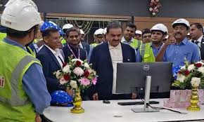 Chhatisgarh news: अडानी समूह के चेयरमैन गौतम अडानी ने छत्तीसगढ़ के प्लांट का किया निरक्षण।