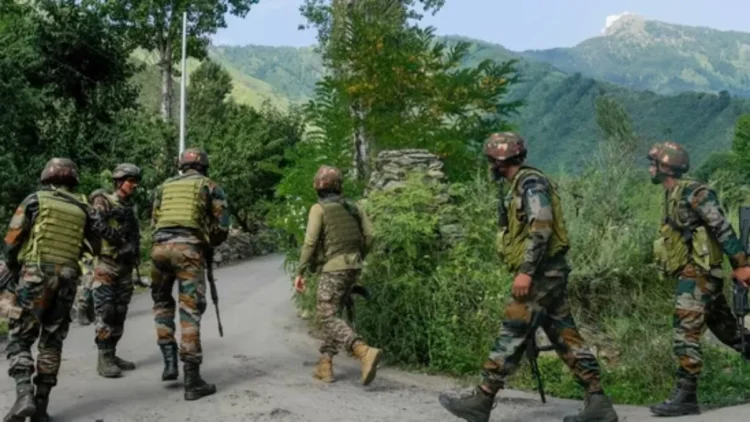 सेना ने इंटरनेशनल बॉर्डर पर सर्च ऑपरेशन किया शुरू। सैटेलाइट फोन के जरिए आतंकियों की बातचीत का पता चला।