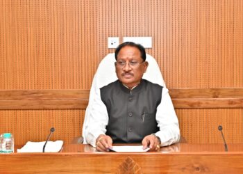 मुख्यमंत्री श्री विष्णु देव साय की अध्यक्षता में आज यहाँ विधानसभा परिसर स्थित सभाकक्ष में मंत्री परिषद की बैठक