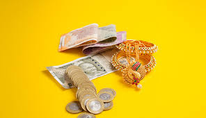 जानिए आपका पैसा कहा होगा ज्यादा सुरक्षित कहां निवेश करने से मिलेगा ज्यादा मुनाफा।