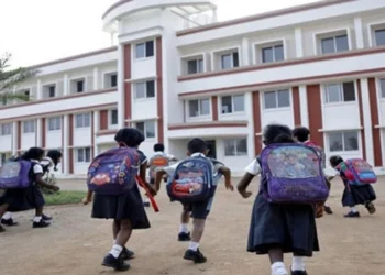 Chhattisgarh news: छत्तीसगढ़ में भीषण गर्मी के चलते स्कूलों के समय में बदलाव, शिक्षा विभाग ने जारी किया आदेश