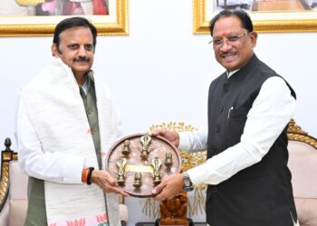 मुख्यमंत्री से मध्यप्रदेश के उपमुख्यमंत्री श्री राजेंद्र शुक्ला ने की सौजन्य मुलाकात