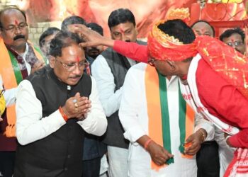 मुख्यमंत्री ने कुदरगढ़ी माता मंदिर में पूजा-अर्चना कर की प्रदेशवासियों की सुख-समृद्धि की कामना