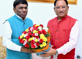 मुख्यमंत्री श्री विष्णु देव साय से गोवा के खेल एवं जनजातीय कल्याण मंत्री श्री रमेश तावड़कर की सौजन्य भेंट