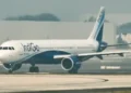Indigo Flight Emergency Landing: विशाखापत्तनम से आ रही IndiGo फ्लाइट का इंजन फेल, दिल्ली एयरपोर्ट पर फुल इमरजेंसी लैंडिंग, बाल-बाल बचे 161 यात्री