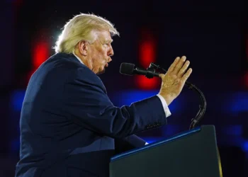 ईरान गिड़गिड़ा रहा है’, गुस्से से तमतमाए ट्रंप ने खामेनेई और नाटो को लेकर भी कह दिया बहुत कुछ, जानें