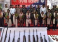 Naxalites Surrender: 63 लाख के इनामी 11 नक्सलियों ने छोड़े हथियार; पुलिस के सामने किया सरेंडर, IED सहित विस्फोटक सामग्री बरामद