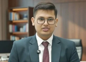 UPSC टॉपर अनुज अग्निहोत्री कौन हैं? जिन्होंने तीसरे प्रयास में क्रैक किया एग्जाम, जानें उनके बारे में