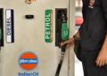 Petrol Diesel Price Today: कच्चे तेल की कीमतों में फिर लगी आग, टंकी फुल करवाने से पहले चेक करें पेट्रोल-डीजल का लेटेस्ट रेट