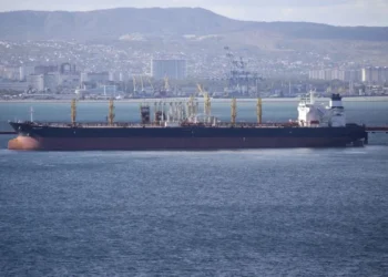 Israel US Iran War: मिडिल-ईस्ट युद्ध के बीच भारत का बड़ा खेल, रुपये में शुरू कर दी खरीदारी; डॉलर का निकल रहा ‘तेल’