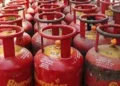 LPG Crisis : पश्चिम एशिया तनाव का असर,भारत में LPG खपत में 13% की बड़ी गिरावट ; सप्लाई संकट से घरेलू रसोई सीधे प्रभावित