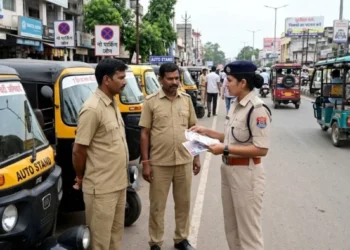 बिलासपुर में ऑटो चालकों के लिए नए नियम लागू: यूनिफार्म अनिवार्य, बेतरतीब पार्किंग; नशे में ड्राइविंग और मोबाइल उपयोग पर सीधे जब्ती का आदेश