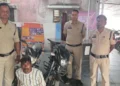 Raigarh News : चोरी की दो मोटरसाइकिल के साथ आरोपी गिरफ्तार — जूटमिल पुलिस की कार्रवाई