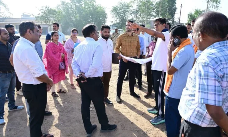 Raigarh News : कोतरा रोड दुग्ध डेयरी पर विकसित होगा आधुनिक ऑक्सीजोन, युवाओं और नागरिकों के लिए बनेगा बहुउद्देशीय सुविधाओं से युक्त आकर्षक केंद्र