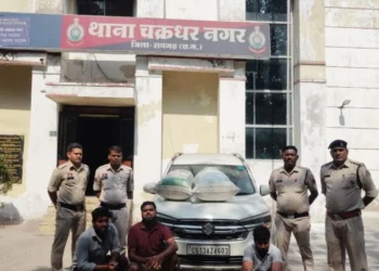 Raigarh News : “ऑपरेशन आघात” का दूसरा बड़ा प्रहार— 36 किलो गांजा के साथ 3 तस्कर गिरफ्तार, 15 लाख से अधिक की संपत्ति जब्त