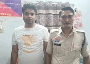 Raigarh News : “आपरेशन अंकुश” में रायगढ़ पुलिस की एक और बड़ी कार्रवाई —आईपीएल सीजन में ऑनलाइन क्रिकेट सट्टा पर खरसिया में 3 सटोरिये गिरफ्तार