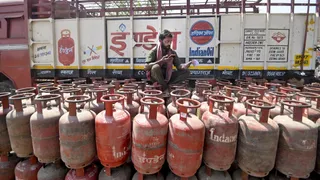 1 मई से फिर बदल जाएंगे LPG सिलिंडर बुकिंग के नियम? बड़े बदलाव की तैयारी