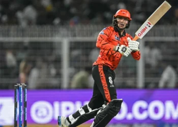 अभिषेक शर्मा ने पूरा किया खास शतक, SRH के लिए IPL में ऐसा करने वाले बने सिर्फ दूसरे खिलाड़ी