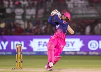 वैभव सूर्यवंशी ने रचा इतिहास, महज इतनी गेंदों में ठोकी दूसरी IPL सेंचुरी, सचिन तेंदुलकर को भी पछाड़ा
