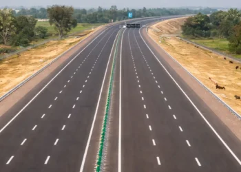 Kanpur-Lucknow Expressway: उद्घाटन से पहले ही तय हुआ टोल रेट, जानिए एक तरफ सफर का कितना लगेगा Toll?