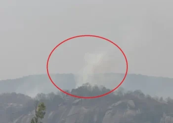 Plane Crash :छत्तीसगढ़ में बड़ा हादसा: जशपुर के पहाड़ पर एयर एम्बुलेंस क्रैश, आग की लपटों से दहला इलाका